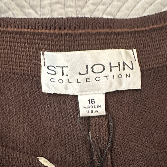 St. John Collection Chocolate Elegant Wide Leg Knit Pants.   Never worn - Picture 3 of 5